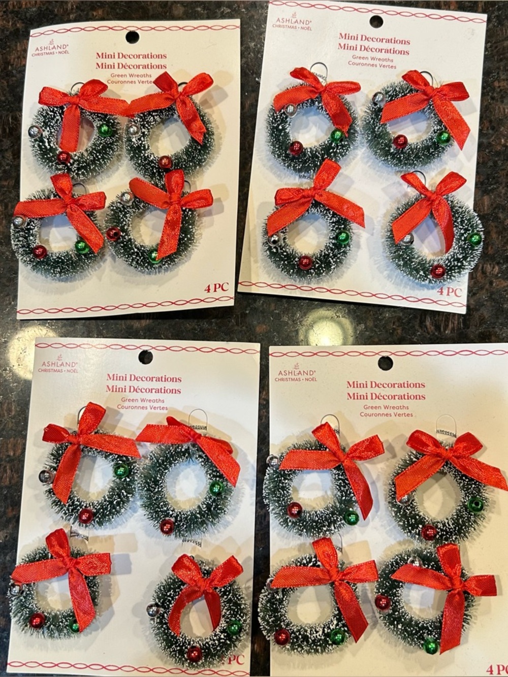 Ashland Home Decor 16 mini green holiday wreaths, new with tags, nwt